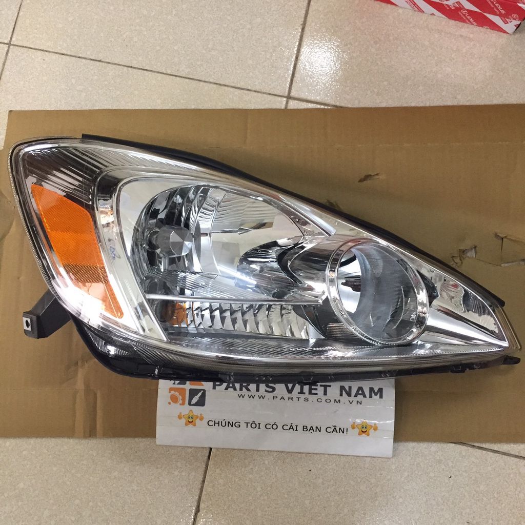 Đèn pha Toyota Sienna nhập Mỹ đời 2004 - 2007. Hàng OEM US đặt 18 ngày. Mã 81110AE010, 81150AE010, 81110-AE010, 81150-AE010 ( 1 đôi )