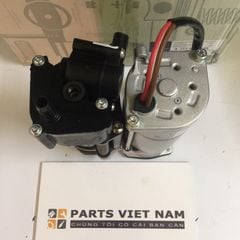 Bơm nâng gầm Mer C300 W205 2015