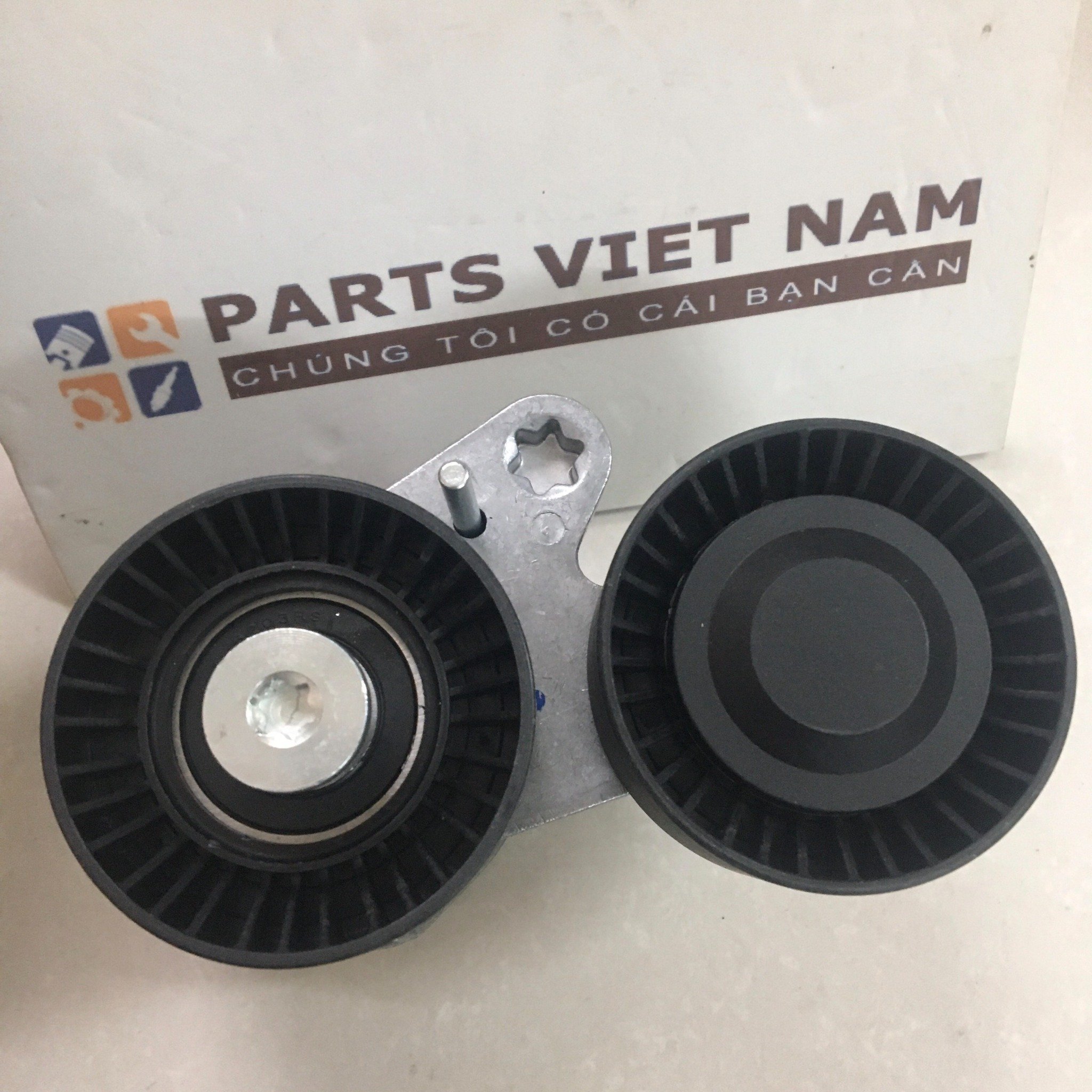 Cụm (bi tăng tổng) tăng đưa dây Curoa xe BMW X5, X6, 740i, 740Li mã 11 ...