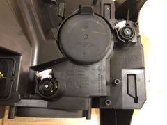 ĐÈN PHA BÊN LÁI KHÔNG LED CHEVROLET COROLADO ĐỜI 2017 84594273