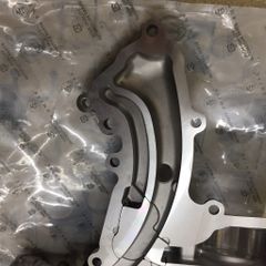 BƠM NƯỚC MERCEDES BENZ GL500 4MATIC ĐỜI 2013 A2782001201