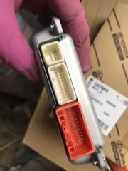 Hộp cảm biến điện áp ắc quy Hybrid Lexus LS600, LS600H đời 2007 - 2008. Hàng chính hãng. Mã 8989250010, 89892-50010