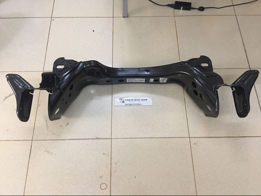 BỆ ĐỠ ĐỘNG CƠ LEXUS LX570 DỜI 2015 - 5120260281