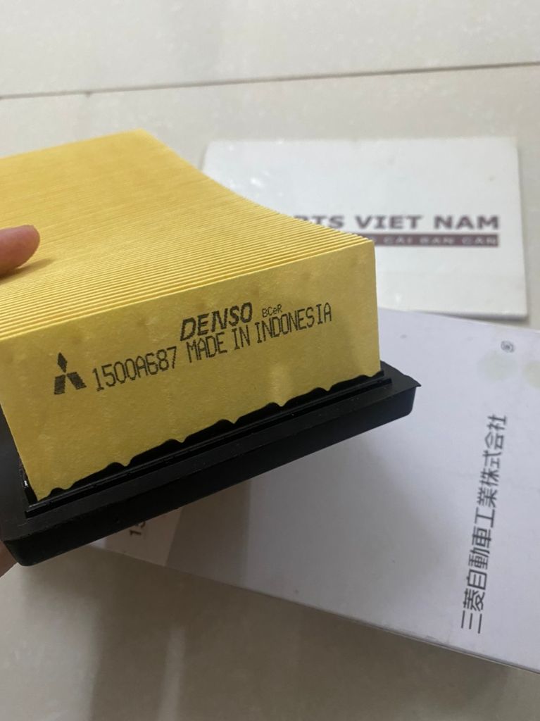 Lọc gió động cơ Mitsubishi Xpander 1500A687 A-58460