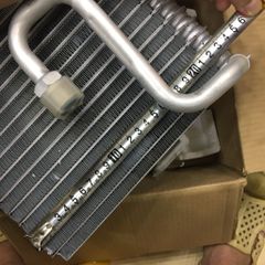 Dàn ( giàn ) lạnh điều hòa Toyota Crown 3.0 đời 1991 - 1999. Hàng Taiwan cao cấp đặt hàng 1 ngày. Mã 88501-30880, 8850130880