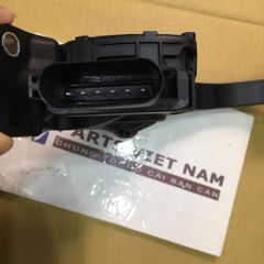 Chân ga Focus 2005-2012 xin mã 4M519F836CL