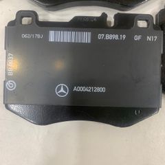 Má phanh trước Mercedes C250, C300 AMG W205, GLC250 0084201820, 008420182064, 0004209603, 0084201820