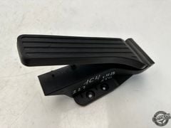 Bàn đạp chân ga Mercedes C, E 2008 - 2017 tháo xe A2223000900, A2043000004, A2043000100, A2043001104, A2043001504