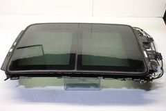 Cửa Sổ Trời Panoramic Màu Đen (Roof Sunroof Glass Panoramic Motor Shade Black) mới chính hãng Cadillac XT5 từ năm 2017 đến 2021 23394619 23315471 23315468 23373249 23373248 84144909.