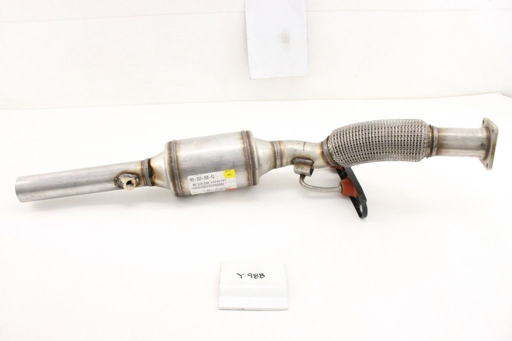 Bộ chuyển đổi xúc tác (Bầu Catalytic Converter) Volkswagen Golf, Jetta và Rabbit từ năm 2009 đến 2011 mới chính hãng,1K0253058FJ, 1K0-253-058-FJ, 1K0-131-701-EF, 1K0-254-511-P, 1K0254511P.