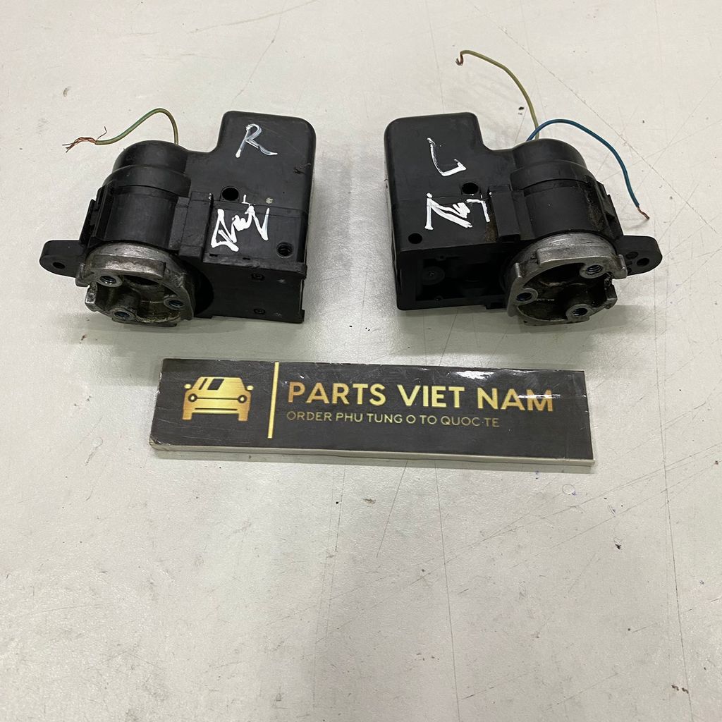 Mô tơ gập gương Kia Sorento 2014 - 2019 tháo xe.