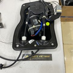 Cụm mô tơ cửa lùa phải Toyota Sienna 2004 - 2010. Hàng US tháo xe còn 90%. Mã 426605-10060, 42660510060, 163800-0082, 1638000082, 85620-08043, 8562008043, 85620-08041, 8562008041, 85620-08.