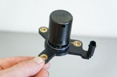 Cảm biến mức dầu động cơ Mercedes C180, C200, C250, SLK250 W203, W204 Máy 271. Hàng Đức. Mã A0011530532.