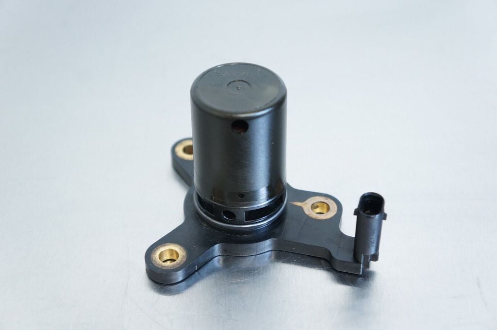 Cảm biến mức dầu động cơ Mercedes C180, C200, C250, SLK250 W203, W204 Máy 271. Hàng Đức. Mã A0011530532.