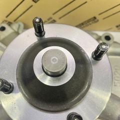 Giá bắt ly tâm Lexus LX 470 2UZ, LS 400 1UZ đời 1998 -2005. Hàng Lexus Japan. Mã 116307-50012, 1630750012