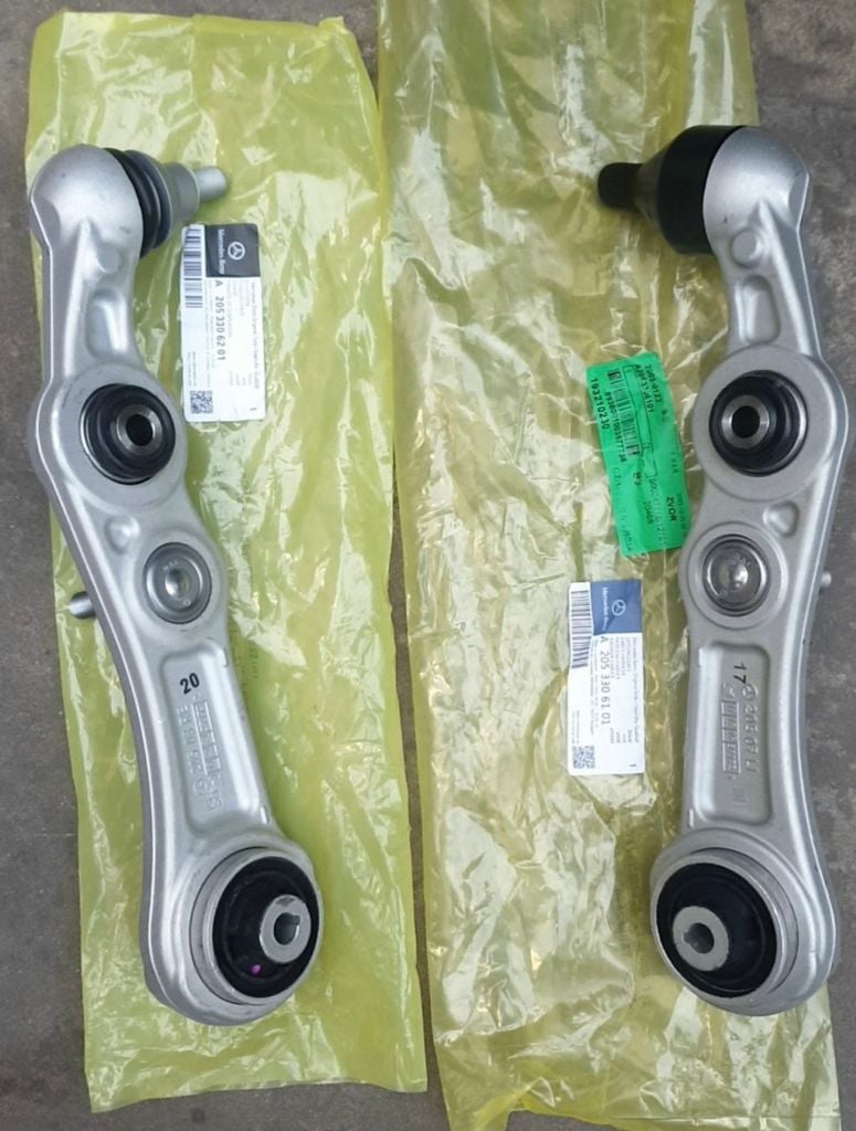 Càng i thẳng trên Mercedes W205 C300 đời 2014 - 2018. Hàng Mer xịn China dùng bi trao. Mã A2053306201, A2053306101