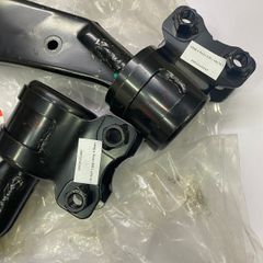 Càng A Ford Focus côn to 21 đời 2006 - 2012. Hàng Taiwan. Mã 4M513A424AF LH, 4M513A423AF RH ( 1 cái )