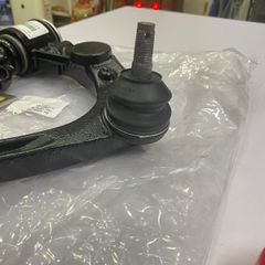 Càng A trên bên phụ Toyota Haice ( Cá mập) đời 2005 - 2014. Hàng cao cấp Thailand. Mã 48066-29225, 4806629225