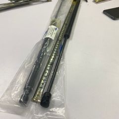 Ty chống nắp capo Ford Ranger, Wildtrak, 2.2, 3.2, Everest đời 2015 - 2020 dài 54  cm. Hàng cao cấp. Mã EB3B-16C826-AA, EB3B16C826AA