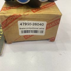 Chia dầu phanh Toyota Land Cruiser FZJ80, FZJ100, FZJ105 đời 1993 - 2004. Hàng cao cấp. Mã 47910-26040, 47910-26261, 47910-60120, 4791026040, 4791026261, 4791060120