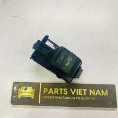 Công tắc lên kính đơn cửa phụ cửa sau có auto Toyota Land Cruiser VX 2008 - 2013. Hàng xịn tháo xe. Mã 84810-06090, 8481006090