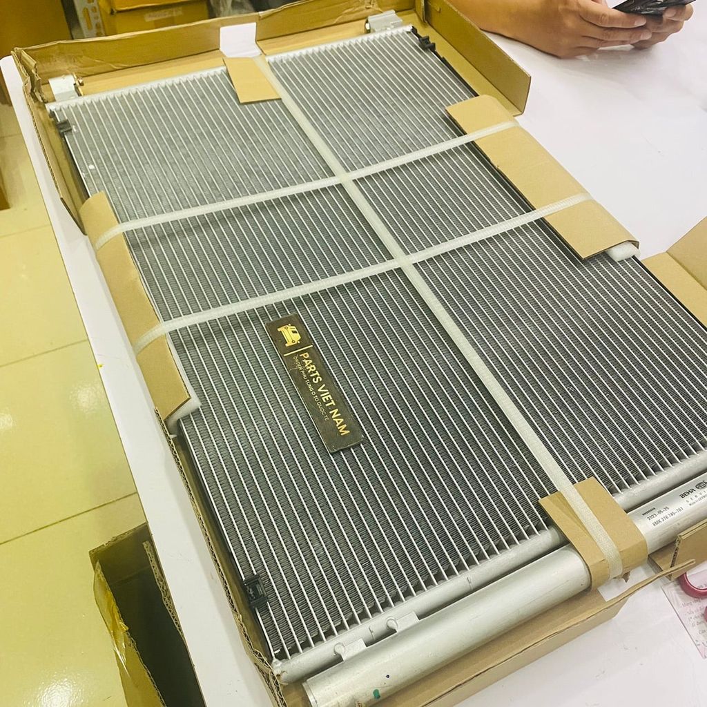 Dàn hoặc giàn nóng Mercedes W253 GLC 200, GLC 220, GLC 300, GLC 43, GLC 63 đời 2015 - 2020. Hàng Berh. Mã A0995000454, A0995002154, A0995001854, A0995001354