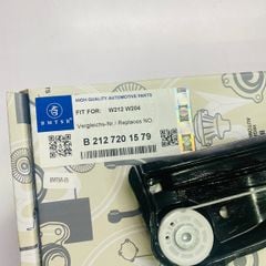 Compa lên kính cửa trước lái hoặc trái Mercedes W204, C200, C350, C300, C250, C180 2007 - 2014. Hàng BMTSR. Mã A2127201579