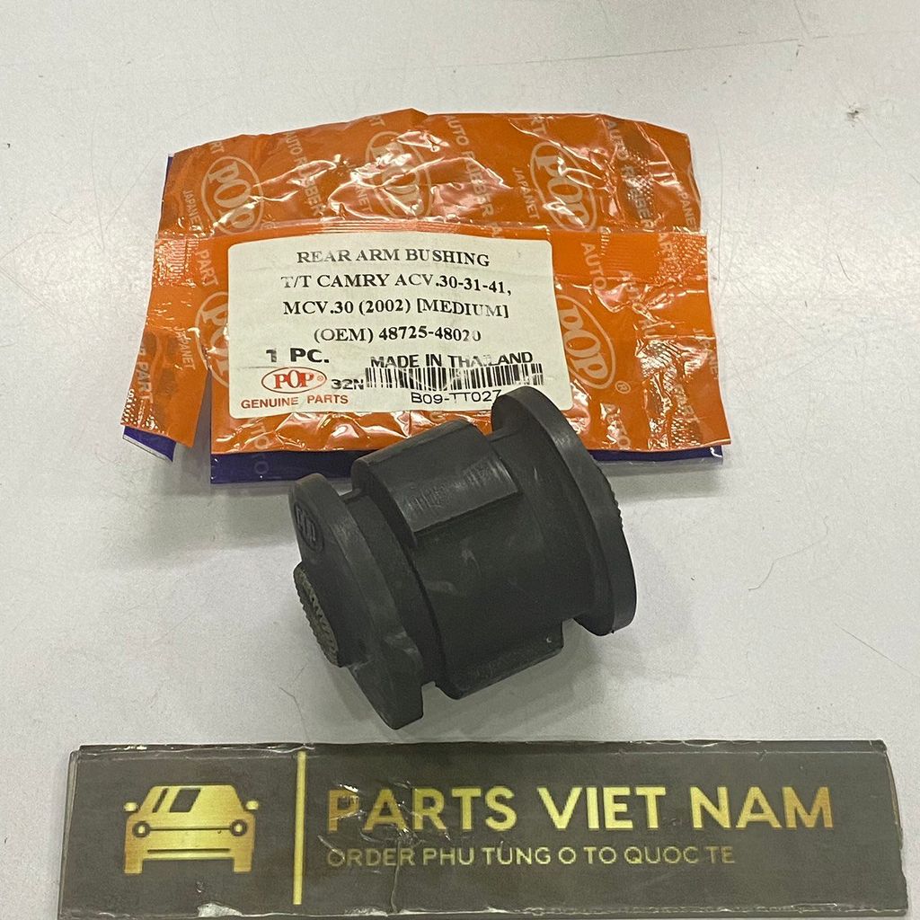Cao su ngõng moay ơ bắt thanh giằng sau quả nhỏ Toyota Camry 2.4 ACV30, ACV31, ACV40 ACV41 đời 2003 - 2014. Hàng Pos Thailand. Mã 48725-48020, 4872548020