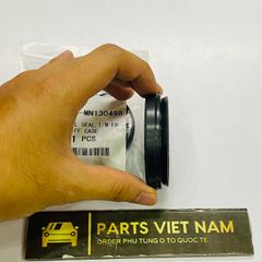 Phớt láp Mitsubishi Grandis AT, Lancer, Mirage, Outlander thông số 1*61*9*13,5. Hàng cao cấp. Mã MN130498 ( 1 cái )