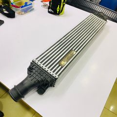 Két làm mát turbo Audi A4, S4, A5, S5, A6, S6, Q5 đời 2009 - 2017. Hàng Behr sản xuất China. Mã 8K0145805G, 8K0145805P