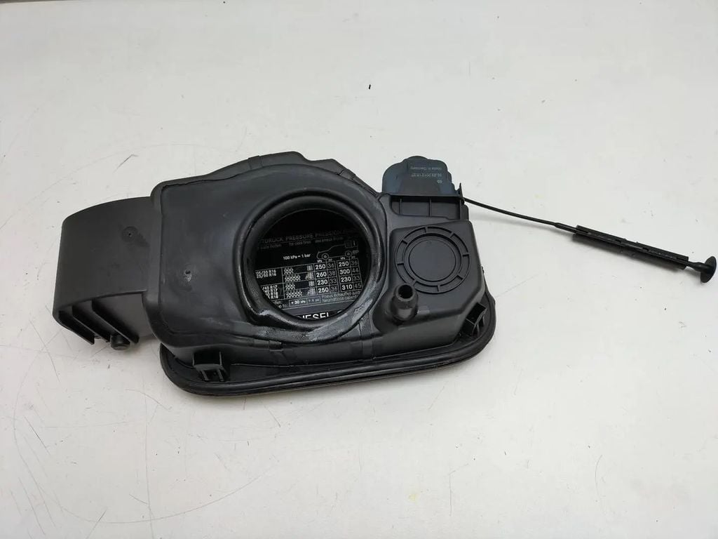Cơ cấu đóng mở nắp bình xăng Mercedes W204, C200, C350, C300, C250, C180 đời 2007 - 2014. Hàng xịn tháo xe còn 90% đặt hàng 5 - 7 ngày. Mã A2047500103