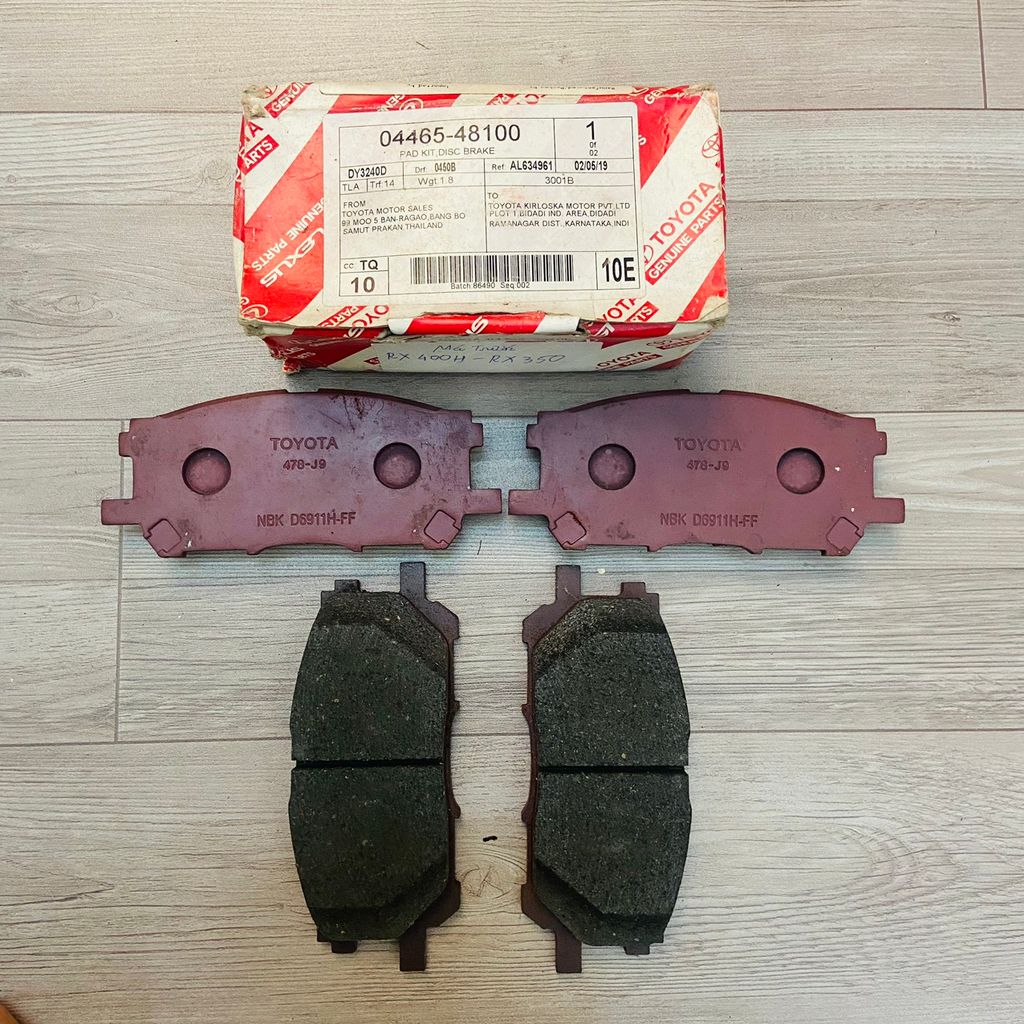 Má phanh hoặc bố thắng trước Lexus, RX300, RX330, RX350 đời 2003 - 2008. Hàng cao cấp , bảo hành không mạt, không zít. Mã 04465-48100 0446548100