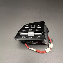 Nút hay công tắc điều khiển trên vô lăng bên trái Mercedes W177, W205, W213, W222 đời 2018 - 2024. Hàng tháo xe từ Đức đặt hàng 15 - 18 ngày còn 95%. Mã A0999052204