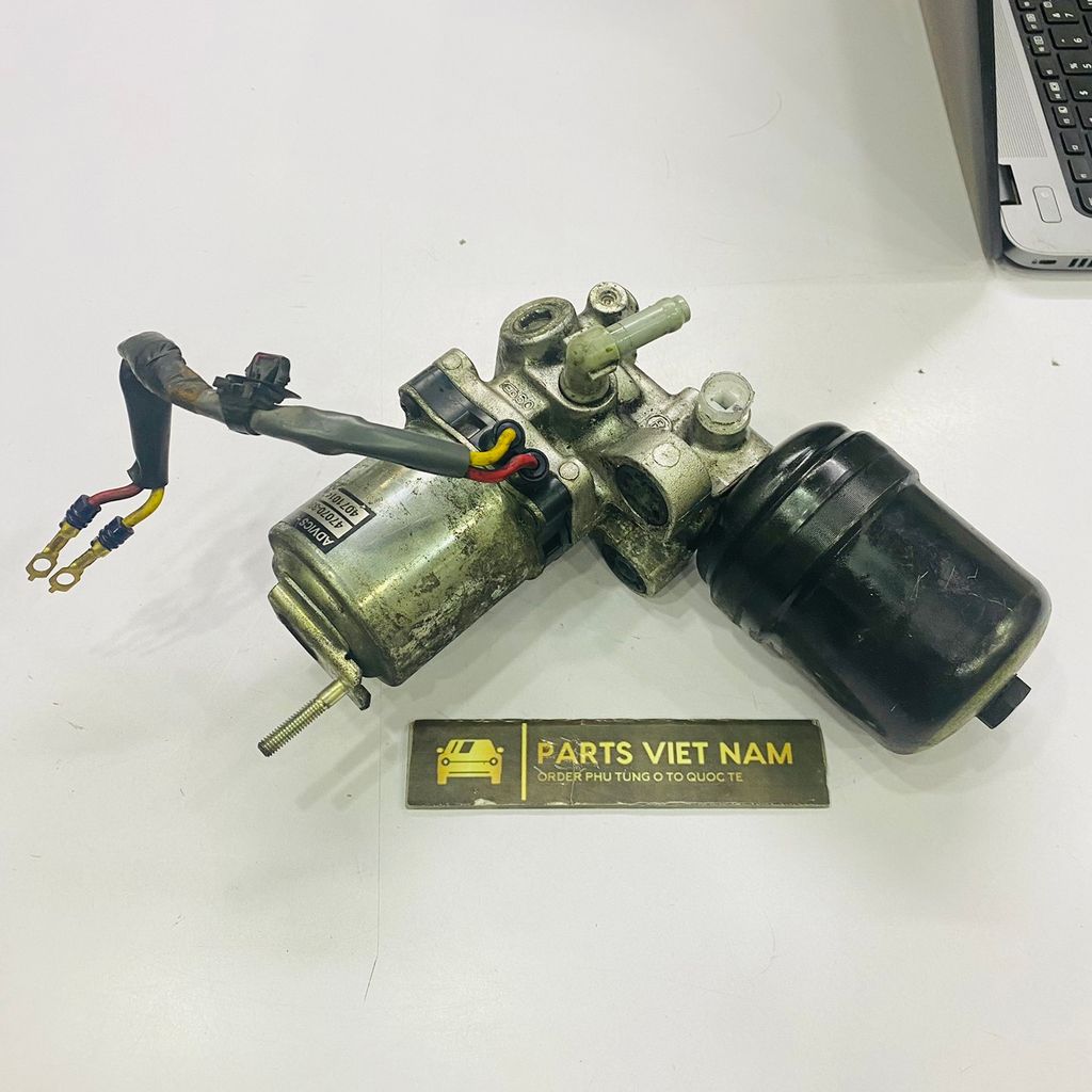 Mô tơ bơm ABS liền bầu tích áp tổng phanh Lexus GX470 đời 2005 - 2009. Hàng tháo xe còn 85%. Mã 89541-60061, 8954160061, 47070-33010, 4707033010