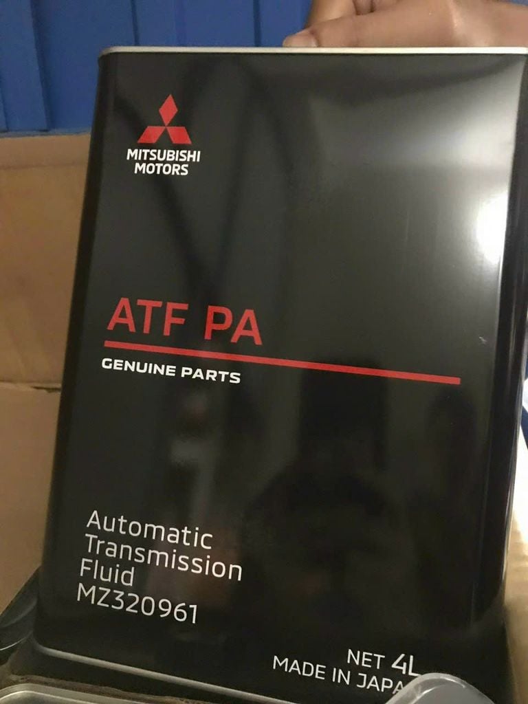 Dầu hộp số tự động Mitsubishi ATF PA cho xe Triton đời 2015 trở lên. Hàng Mitsu. Mã MZ320961 ( can 4 lít )