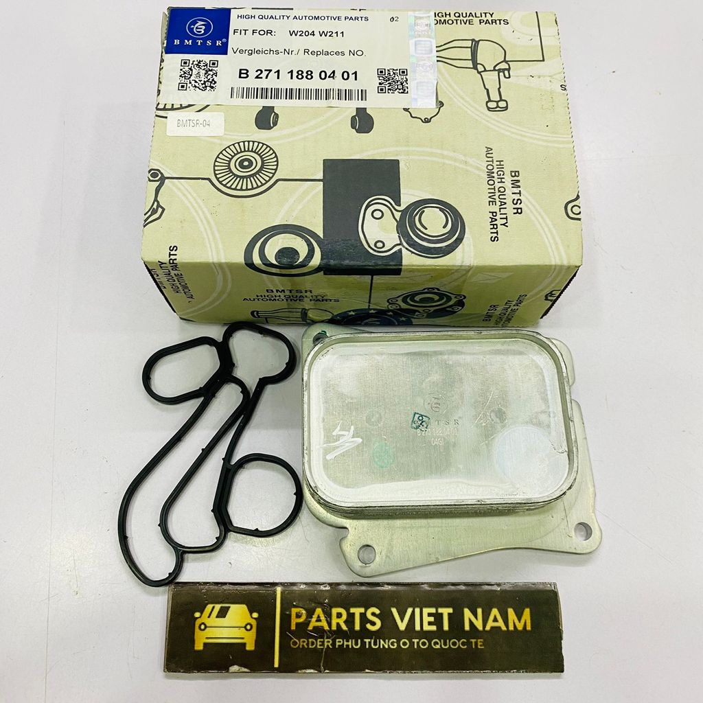 Két sinh hàn hay két làm mát dầu động cơ C180 W203, C200, W204, E200 W211  đời 2004 - 2009. Hàng Bmtsr. Mã A2711880401