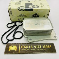 Két sinh hàn hay két làm mát dầu động cơ C180 W203, C200, W204, E200 W211  đời 2004 - 2009. Hàng Bmtsr. Mã A2711880401