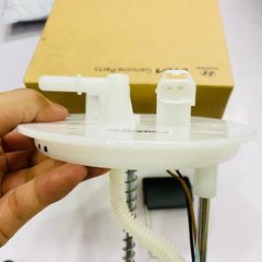 Phao báo dầu Hyundai Santafe, Kia Sorento đời 2009 - 2016. Hàng xịn đặt hàng 12 - 15 ngày. Mã 31130-2P900, 311302P900