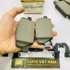 Má phanh hoặc bố thắng sau điện tử Hyundai Santafe đời 2019 - 2023. Hàng xịn Mobis. Mã 58302-S1A30, 58302S1A30