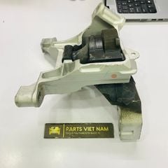 Chân đầu máy, chân thủy lực hoặc chân máy phải Mazda 3 máy 2.0 và Mazda CX5 và Mazda 6 máy 2.5 đời 2014 - 2018. Hàng xịn không hộp. Mã GJL339060