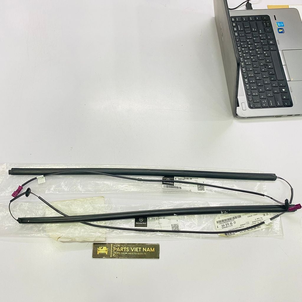 Cảm biến chống chạm cốp sau Mercdes W164 GL450, GL320, GL550, đời 2007 - 2017. Hàng xịn Mer. Mã A1648706510, A1648706610 ( 1 cái )