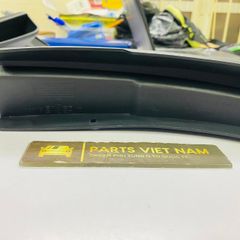 Chắn bùn bánh Land Rover Evoque đời 2012 - 2018. Hàng cao cấp nhựa chất lượng cao dẻo. Loại lắp cho xe có cảm radar cảm biến sau đặt hàng 8 - 12 ngày. Mã CBBLAND2012 ( 1 bộ 4 cái )