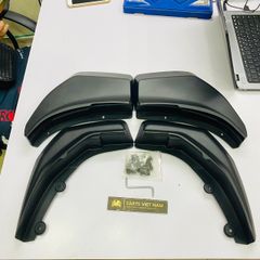 Chắn bùn bánh Land Rover Evoque đời 2012 - 2018. Hàng cao cấp nhựa chất lượng cao dẻo. Loại lắp cho xe có cảm radar cảm biến sau đặt hàng 8 - 12 ngày. Mã CBBLAND2012 ( 1 bộ 4 cái )