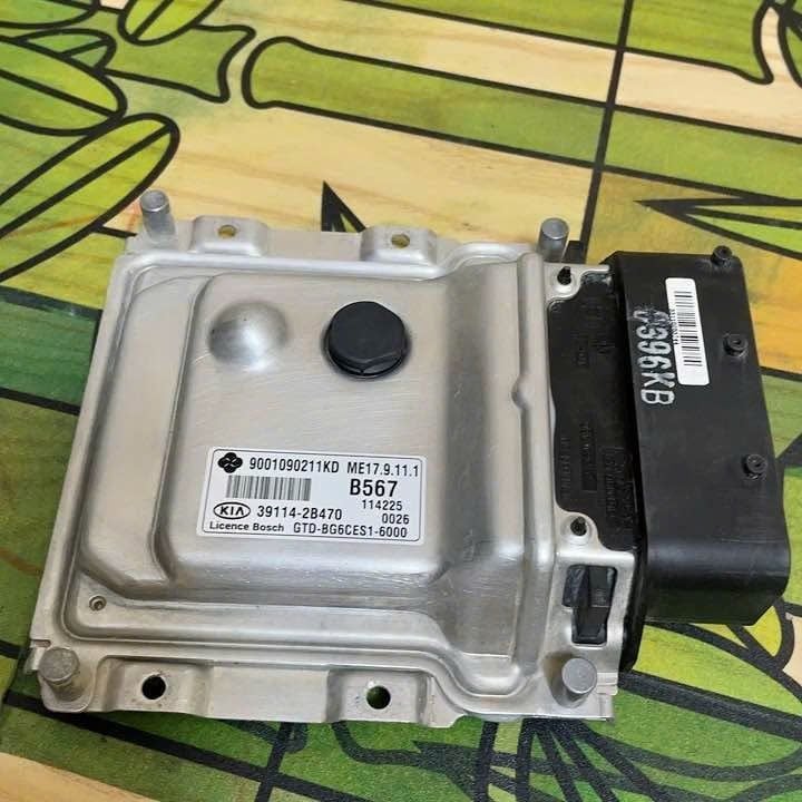 Hộp đen ECU hay hộp điều khiển động cơ Kia Forte, Cerato 2007 - 2012. Hàng tháo xe nhập Hàn Quốc nguyên zin bảo hành lắp 7 ngày. Mã 3911026AA7, 39110-26AA7