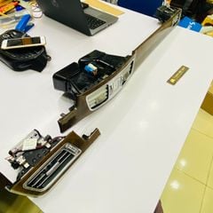 Cụm cửa gió điều hòa trên taplo Mercedes W212 E200, E240, E280, E300, E350 đời 2009 - 2016. Hàng đã qua sử dụng còn 90% đặt 18 ngày. Mã A2128303154
