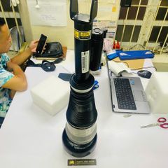 Giảm xóc hay phuộc trước Mercedes W222 S400, S450, S500, S600, S65 đời 2013 - 2020. Hàng Mer China thay 1 đôi bảo hành 6 tháng. Đặt hàng 5 - 7 ngày. Mã A2223204713, A2223200113, A2223204813, A2223200213 ( 1 cây )