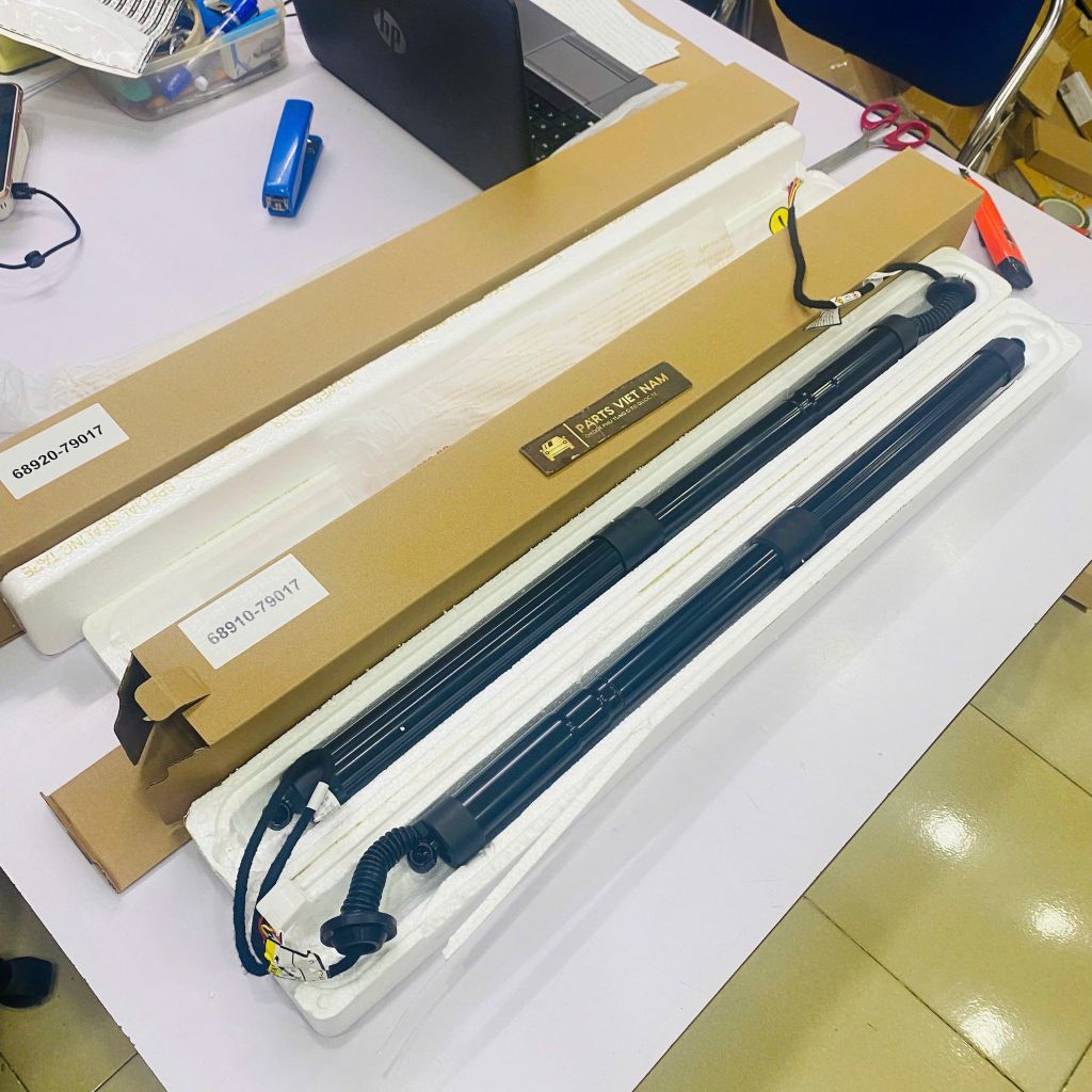 Ty chống cốp sau điện Lexus NX200, NX300, NX300h đời 2016 - 2024. Hàng Oem nội địa China. Mã 6892079017, 6891079017 ( 1 đôi )