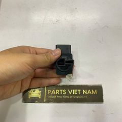 Cảm biến khí nạp hay cam biến gió ( Maf ) Land Rover LR4, Range Rover và Range Rover Sport cơ 5.0L V81 đời 2010 - 2013. Hàng cao cấp. Đặt hàng 5 - 7 ngày. Mã LR012073, C2Z2989, 7G9N-12B579-AB