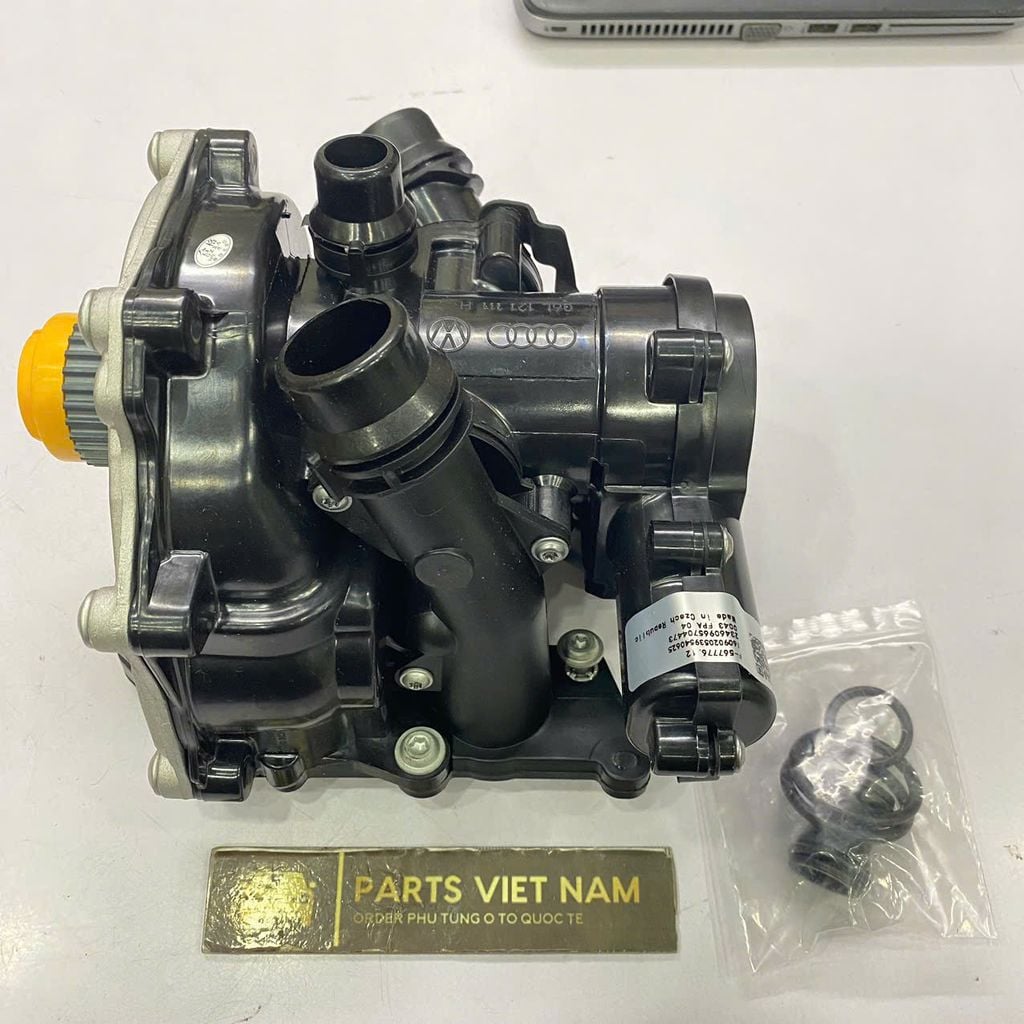Bơm nước liền van hằng nhiệt  Volkswagen Beetle, Golf, Passat, Polo, Scirocco, Tiguan, Touran đời 2012 - 2018. Hàng Volkswagen China. Mã 6L121111H, 06L121011B, 06L121111, 06L121111F, 06L121111G, 06L121005