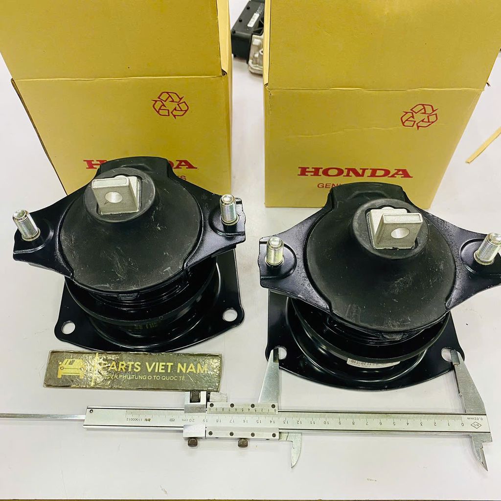 Cao su chân máy trước, chân đầu máy Honda Acura 3.5 và 3.7 MDX, ZDX 2006 - 2012. Hàng cao cấp. Mã 50830-STX-A02, 50830STXA02 ( 1 cái )